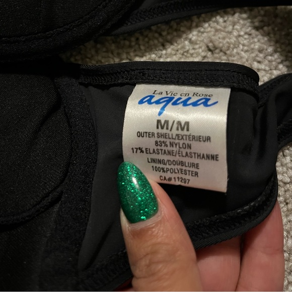 La vie en rose Black padded bikini top size medium. Halter tie.Back slide clip. - Picture 6 of 6